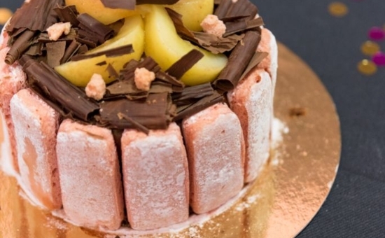 Charlotte poire chocolat et Biscuits Roses de Reims