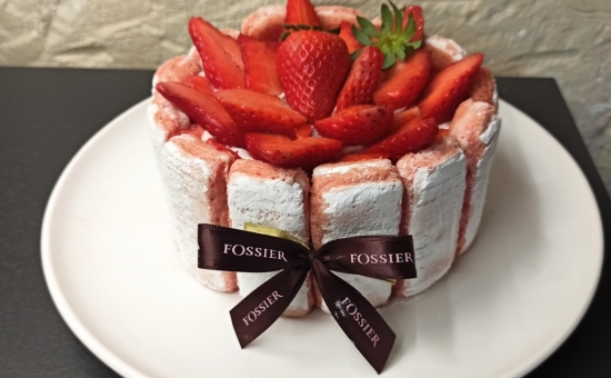 Charlotte aux fraises & Biscuits Roses