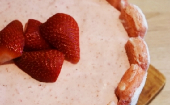 Charlottes aux fraises & Biscuits Roses de Reims