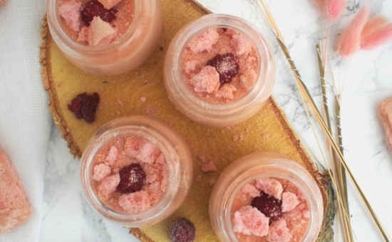 Crème aux biscuits roses