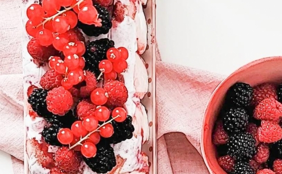 Charlotte glacée Biscuits Roses, coco et cassis