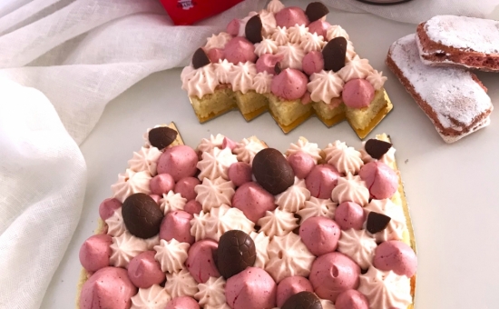 Oeuf de Pâques au Biscuit Rose